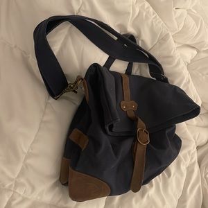 UNITED BY BLUE Messenger Bag
